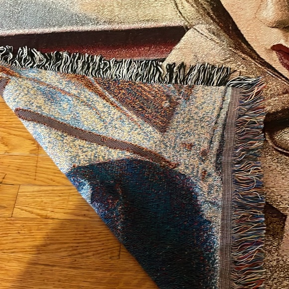 SOLD! Don’t buy. NIB Taylor Swift Red (Taylor’s Version) Blanket - Picture 5 of 6